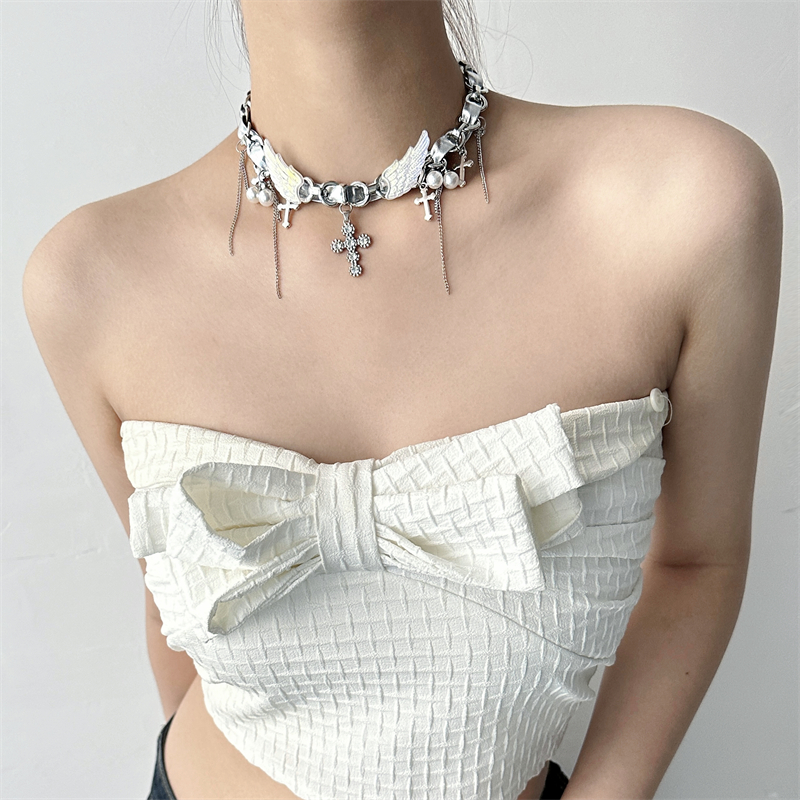 Angel Wings Choker 3