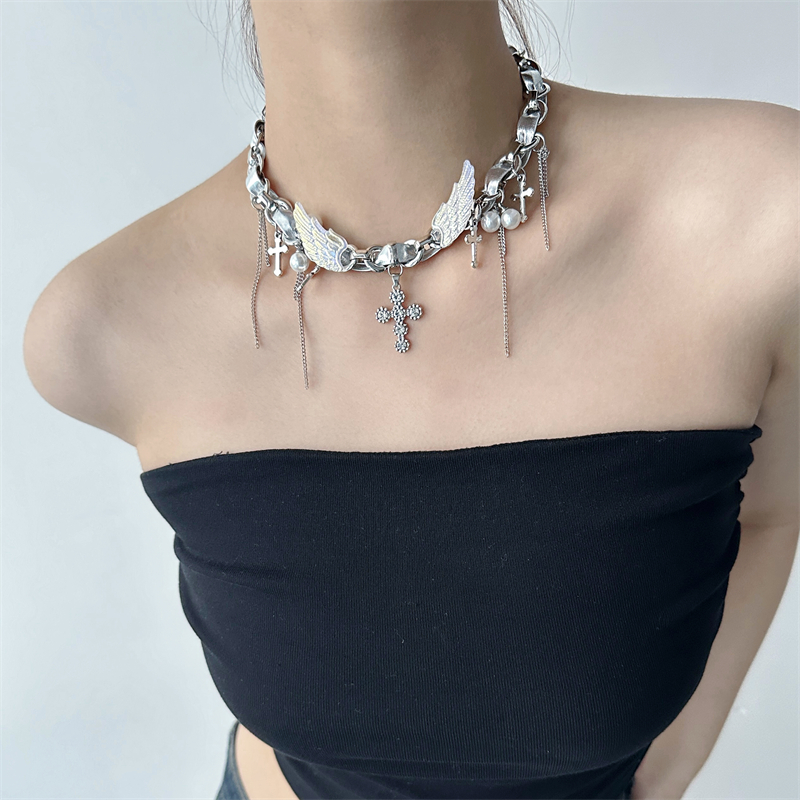 Angel Wings Choker 4
