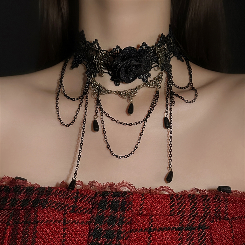 Black Rose Cascade Choker 3