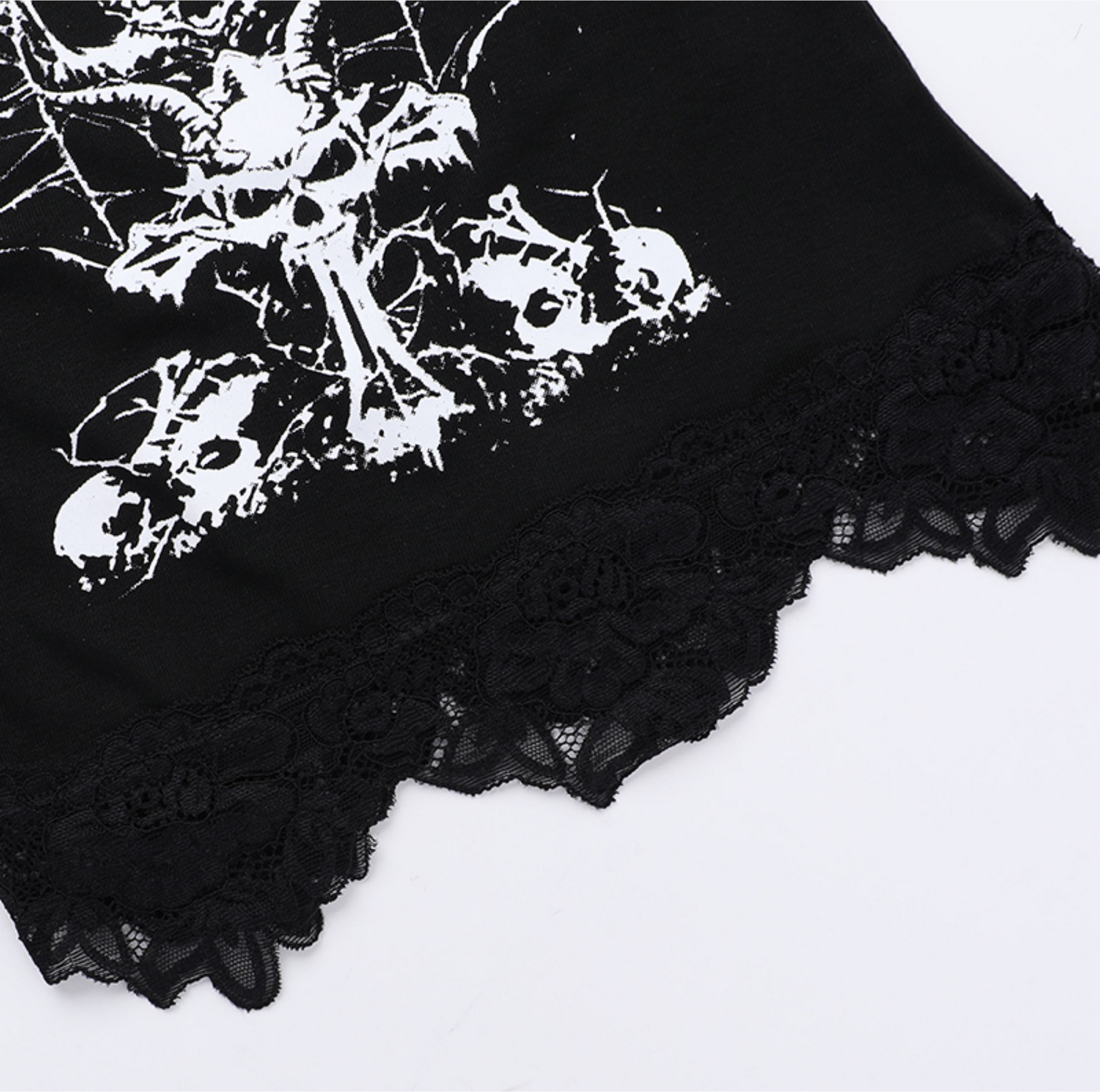 Metal Graphic Chain Top 11