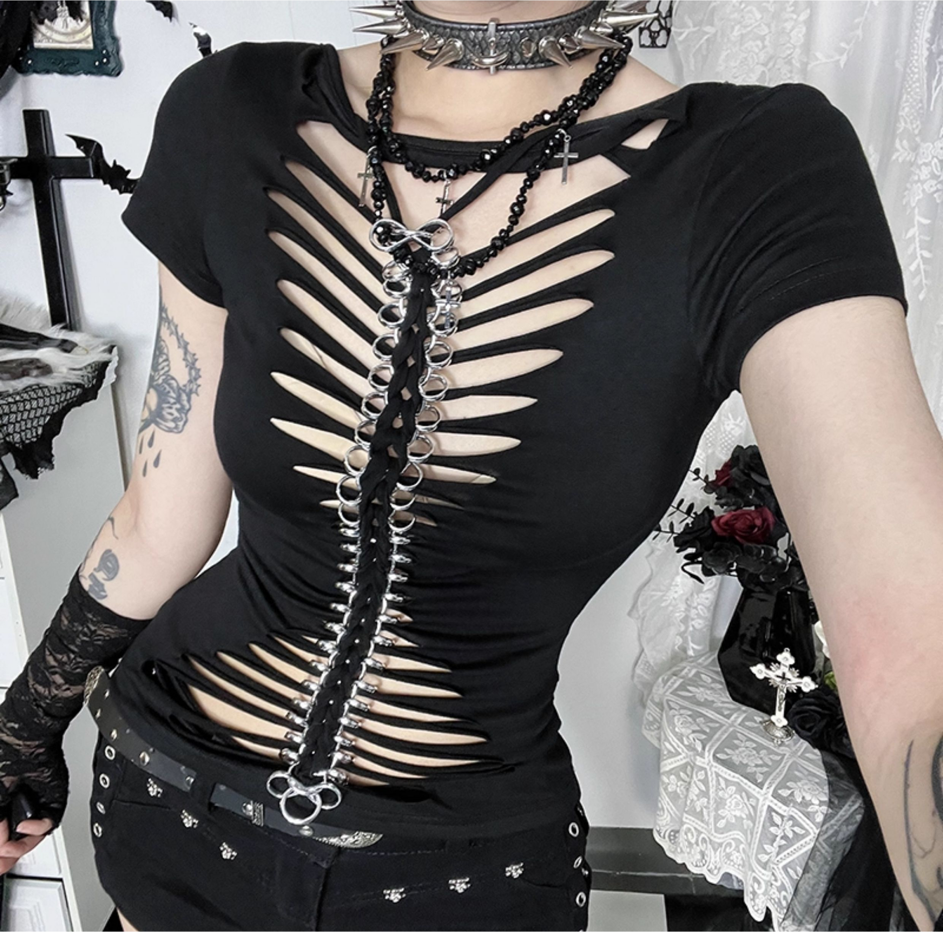 Ripped Vertical Chain Top 4